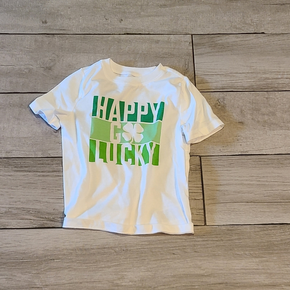 🍋‍🟩 Old Navy Happy Go Lucky Shamrock st Patrick's tee🎀